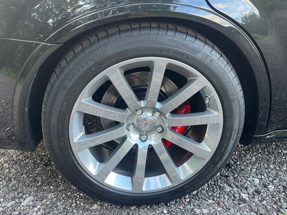 Chrysler 300C 6,1 SRT-8 - 6