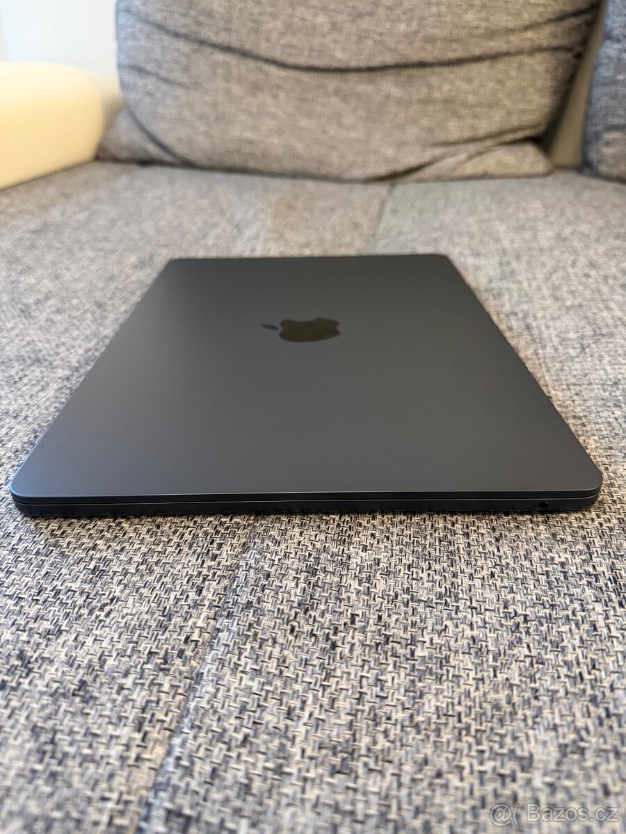 13” Macbook Air M2 16/256GB, téměř nový v záruce - 6