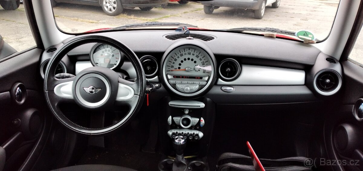 MINI COOPER ONE R56 1,4i 2010 1.majitel TOP STAV - 6