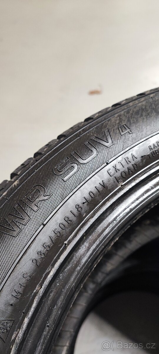 235/50/18 Nokian WR SUV 4, DOT 4518, vz 7.0-6.0mm - 6