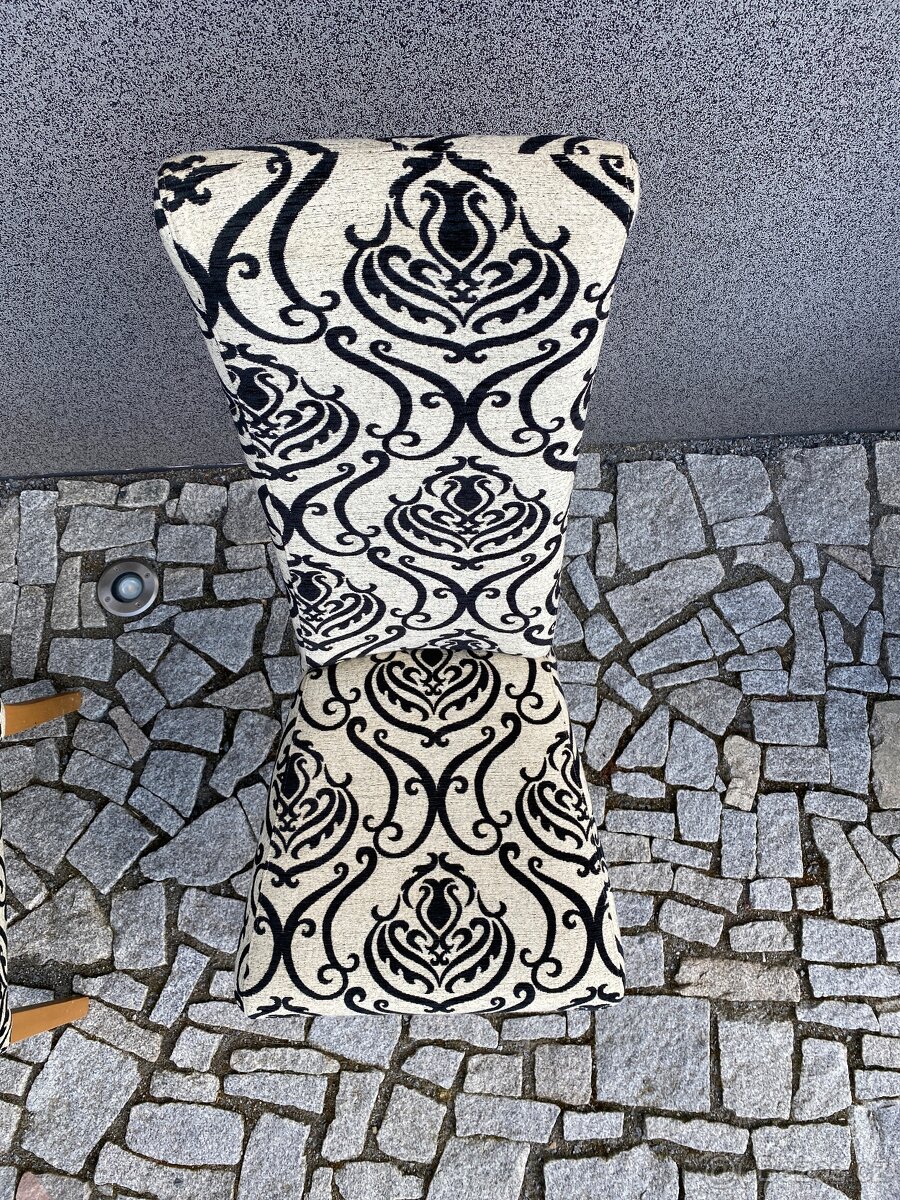 Prodám set - 4 jídelní židle: dřevěný rám - 6