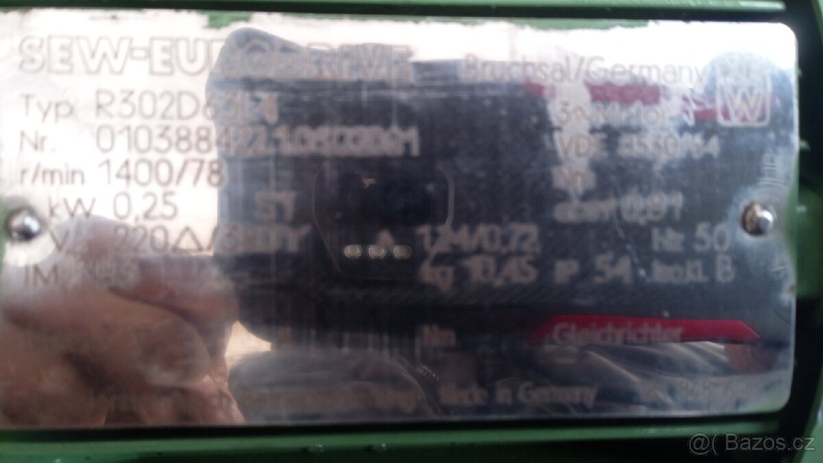 Elektromotor 250W s převodovkou 78 ot. - 6