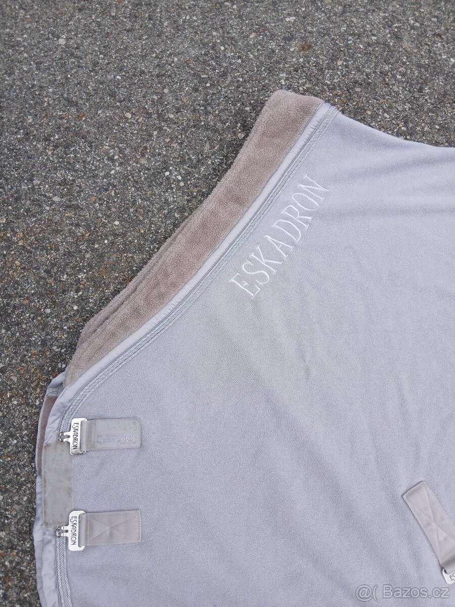 Eskadron odpocovaci deka - 6