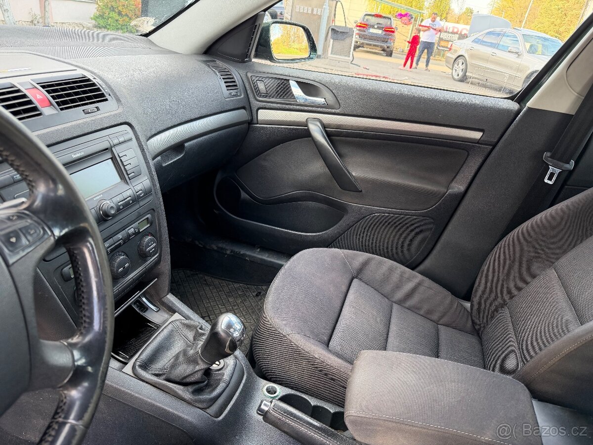 Octavia 1.9 TDi 77kw 2006 Elegance - 6