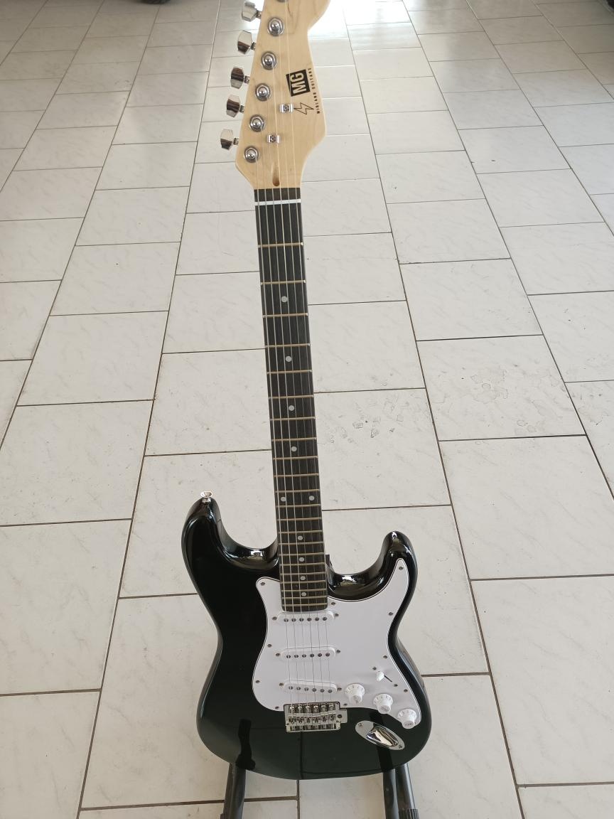 Elektrická kytara Midland MS101 - 6