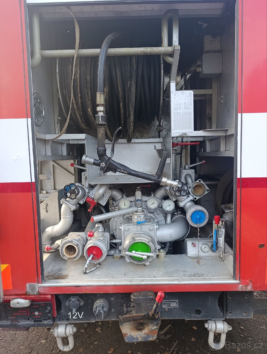 Mercedes hasičský vůz - 6