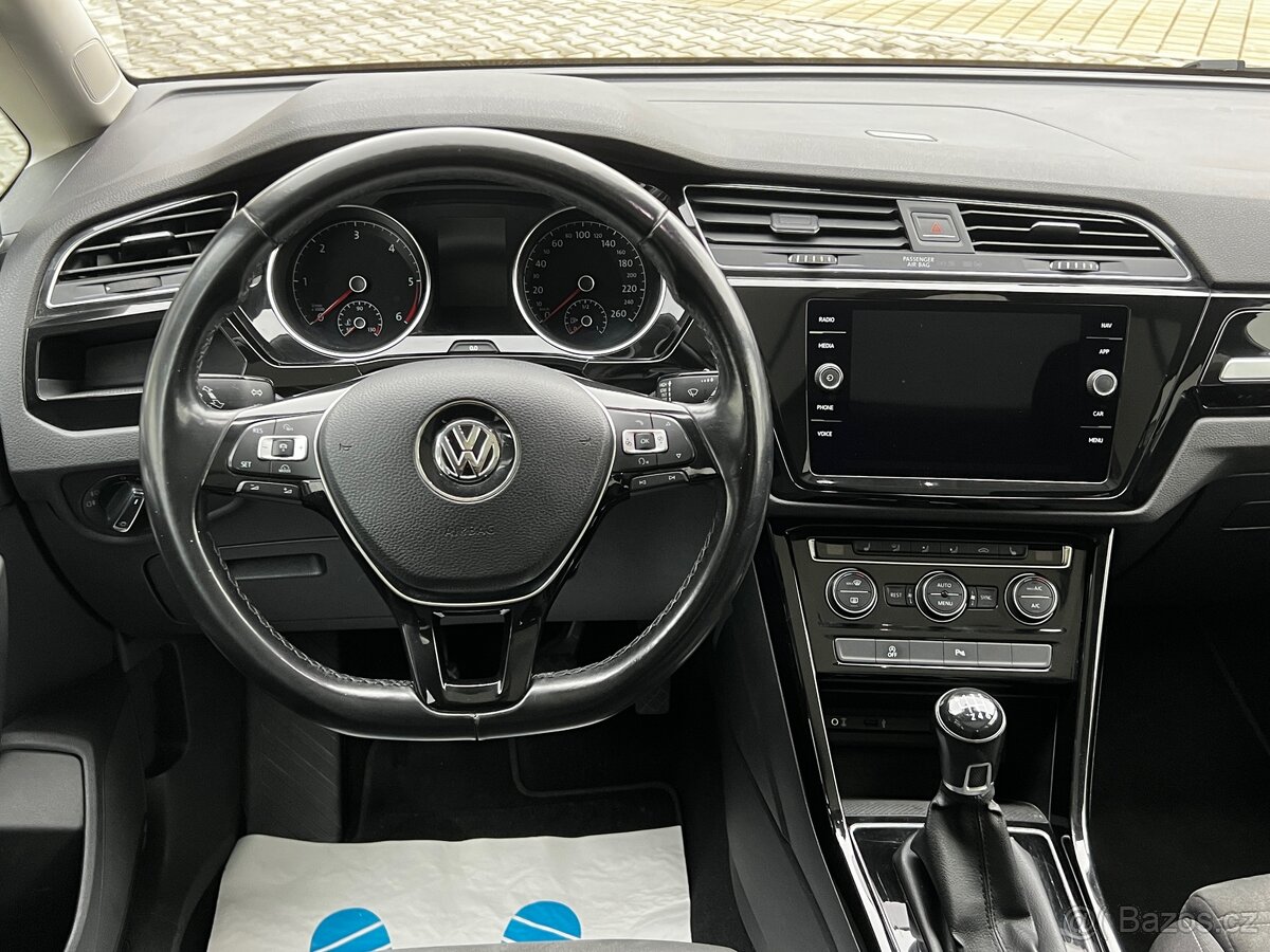 VW TOURAN 2017 2.0TDi FULL LED ZACHOVALÝ STAV, TOP VÝBAVA - 6
