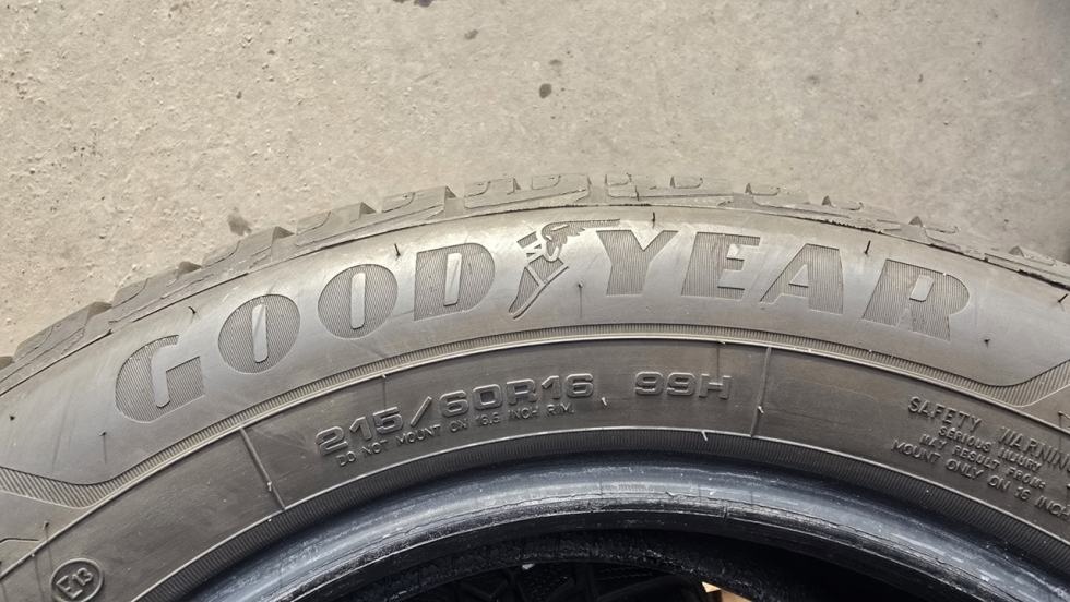 Zimní pneu 215/60/16 Good Year - 6