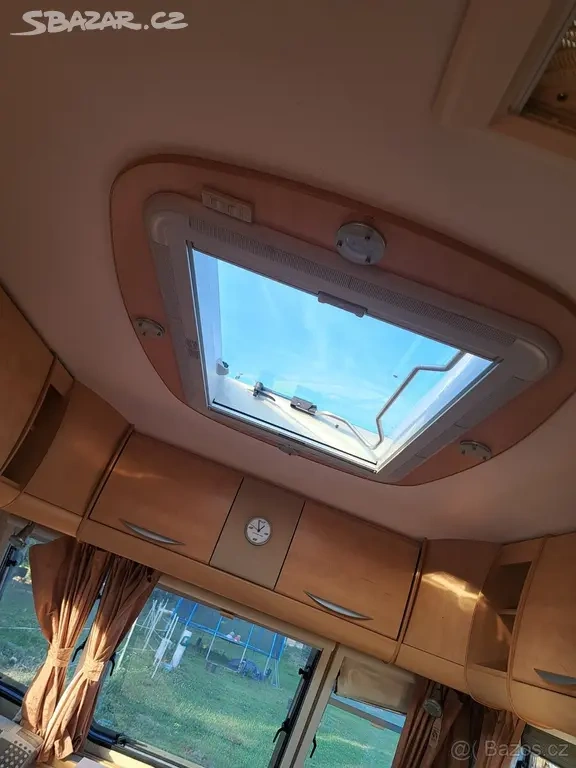 Karavan Bailey Senátor 2009 - 6