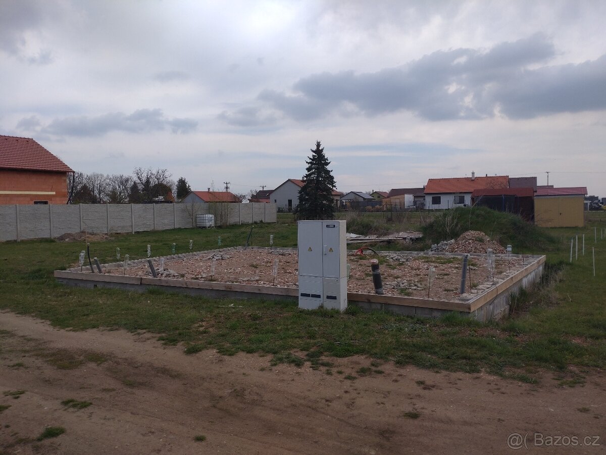 Stavební pozemek Horní Beřkovice - 6