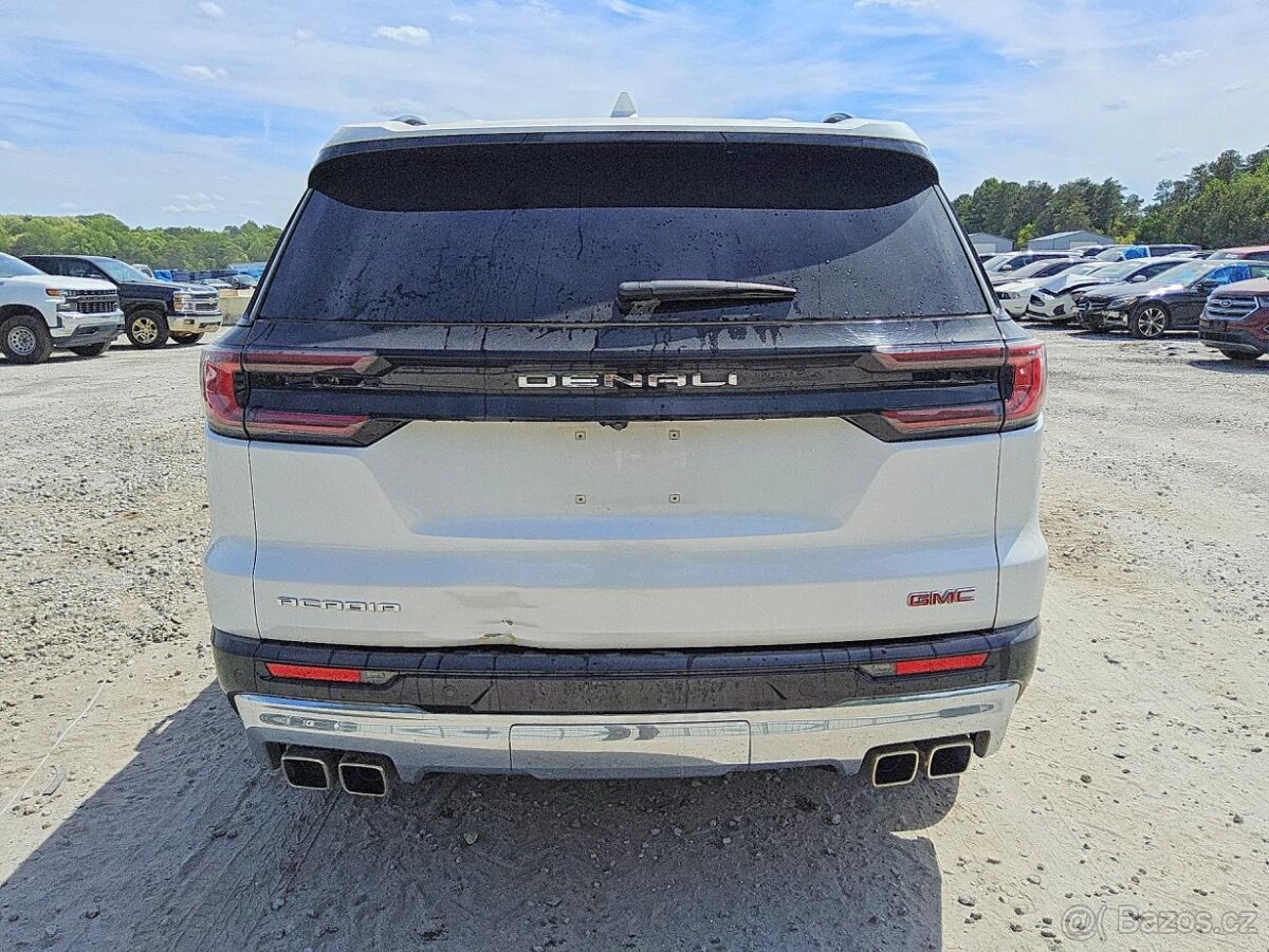 GMC Acadia Denali 2025 - 6