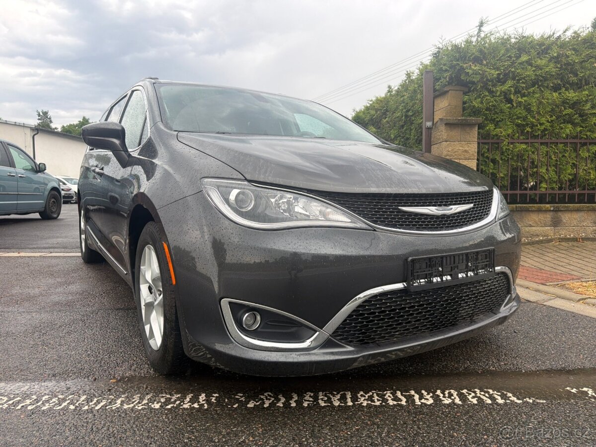 Chrysler Pacifica 3,6 Pentastar 8 míst 2017 - 6