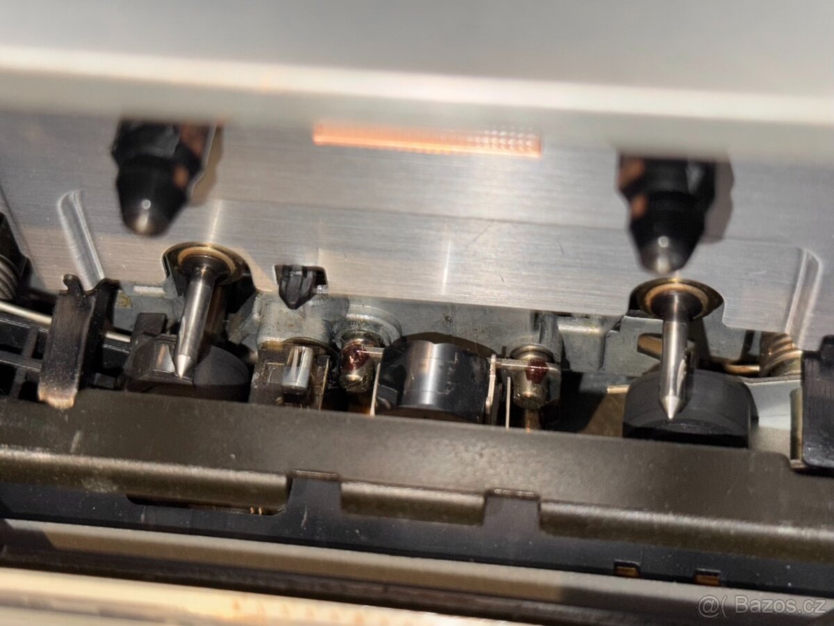 Hitachi D-90S kazetový magnetofon - 6