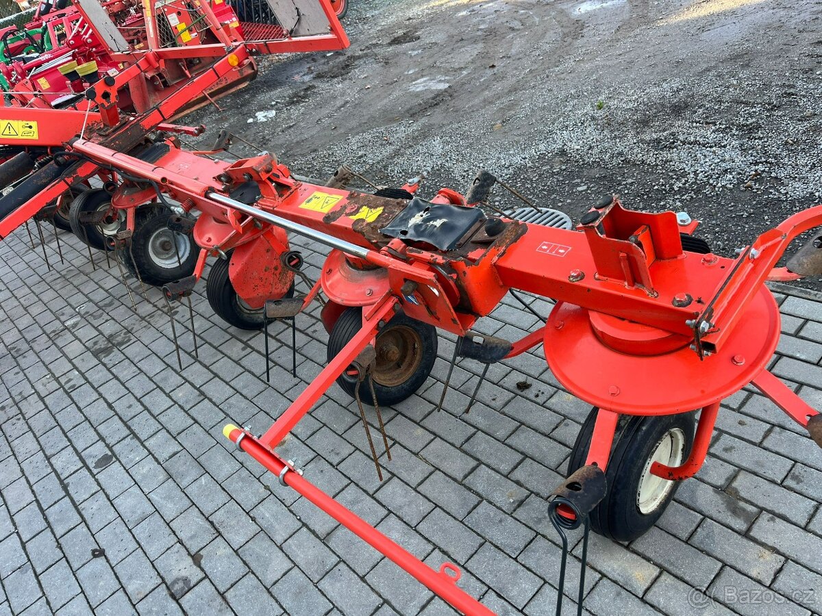 Obraceč sena, píce KÜHN GF 7702 - 6