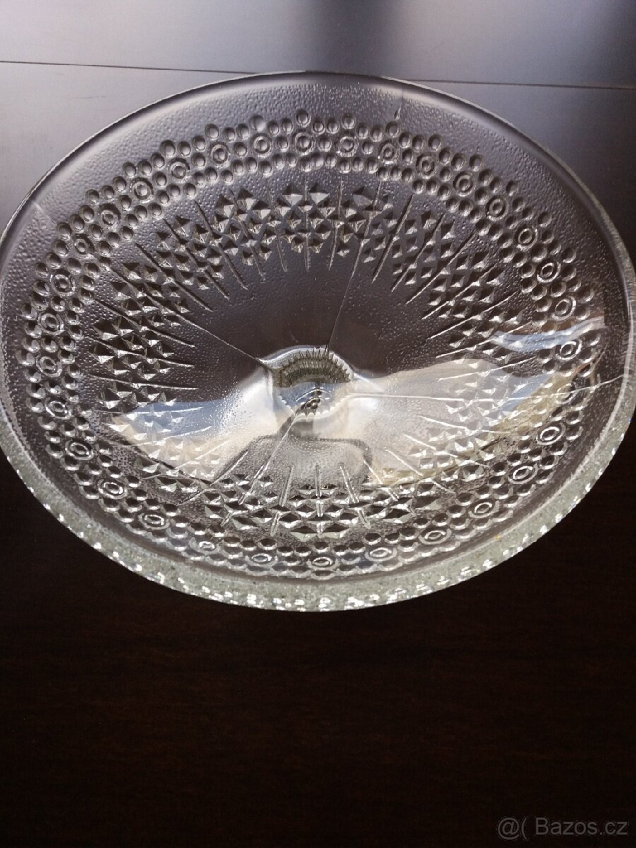 Skleněné mísy. - 6