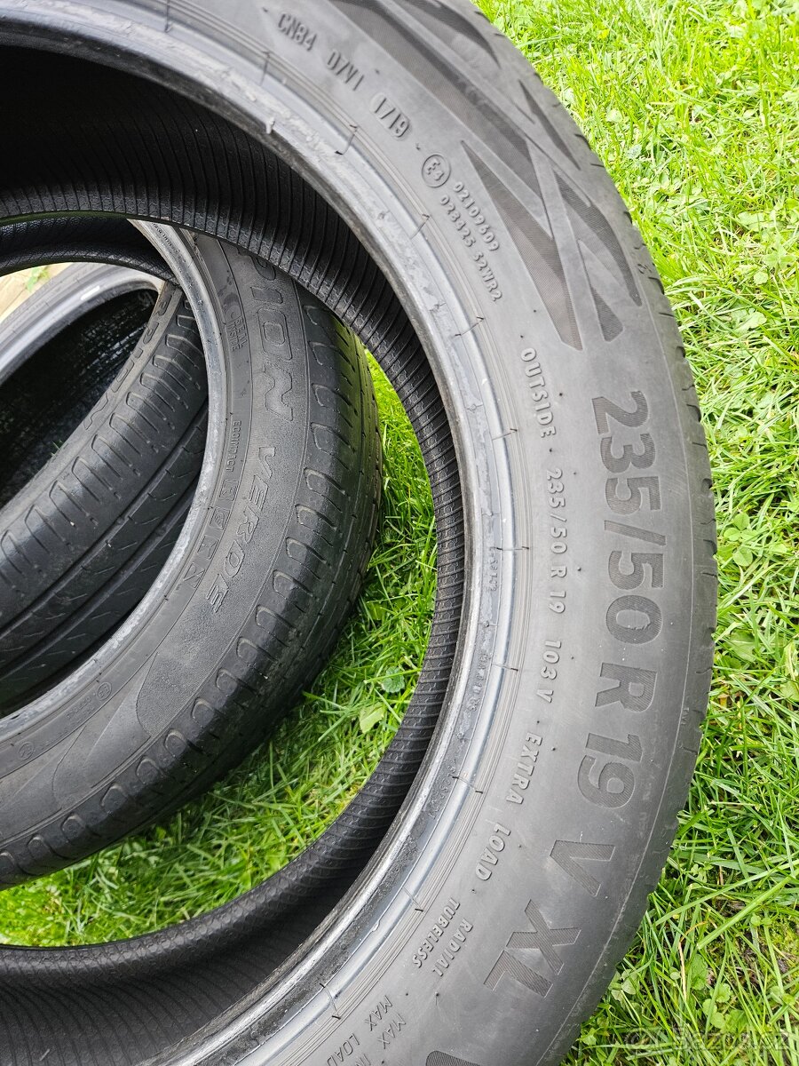 Pneu Letní 235/50/19 - 6