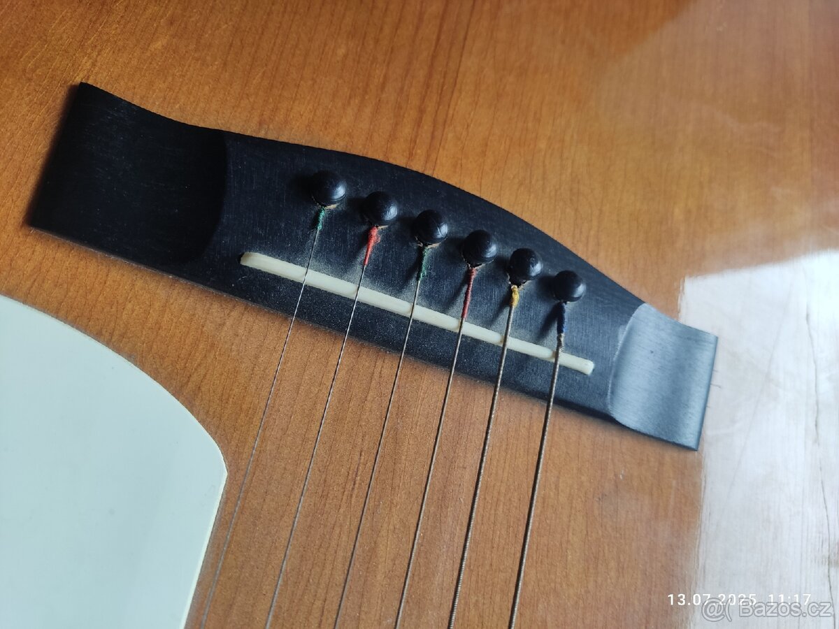 Klasická kytara LIA – dobrý stav
z 80. let - 6