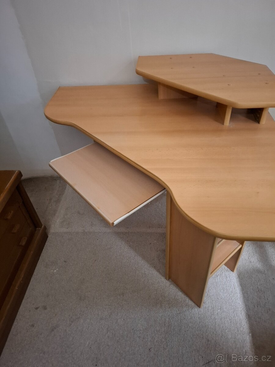 Rohový psací stůl - 6