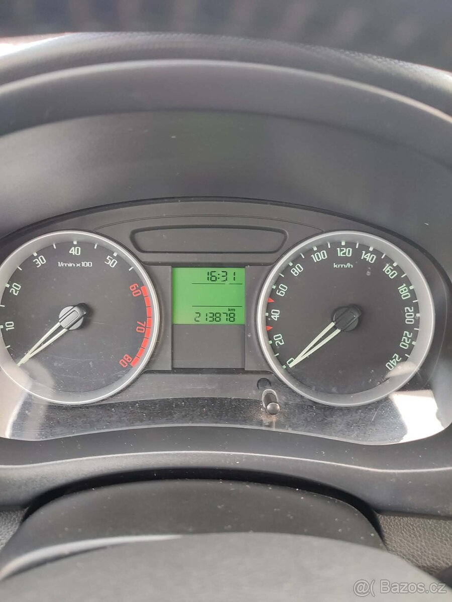 Skoda Roomster 1,4 i - 6