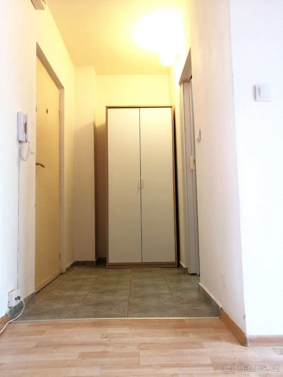 Pronájem bytu 1+1/L, 34,6 m2, Kladno, ul. Vodárenská - 6