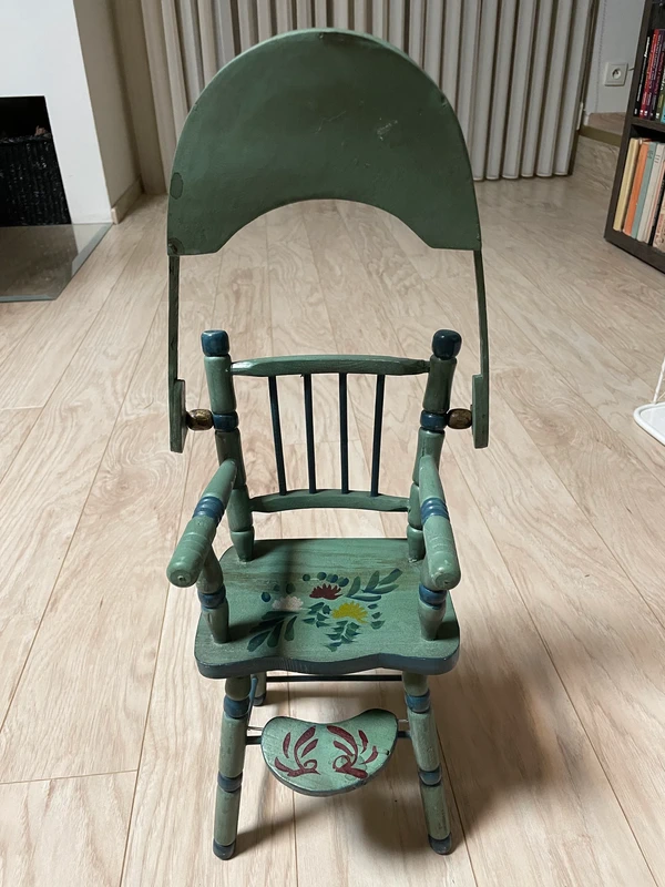 Starožitná židlička, stolička pro panenky 1945 - 6