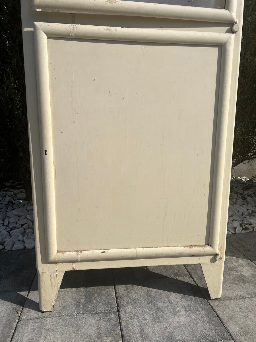 Staré kovové lékařské skříně - 2 kusy - 6