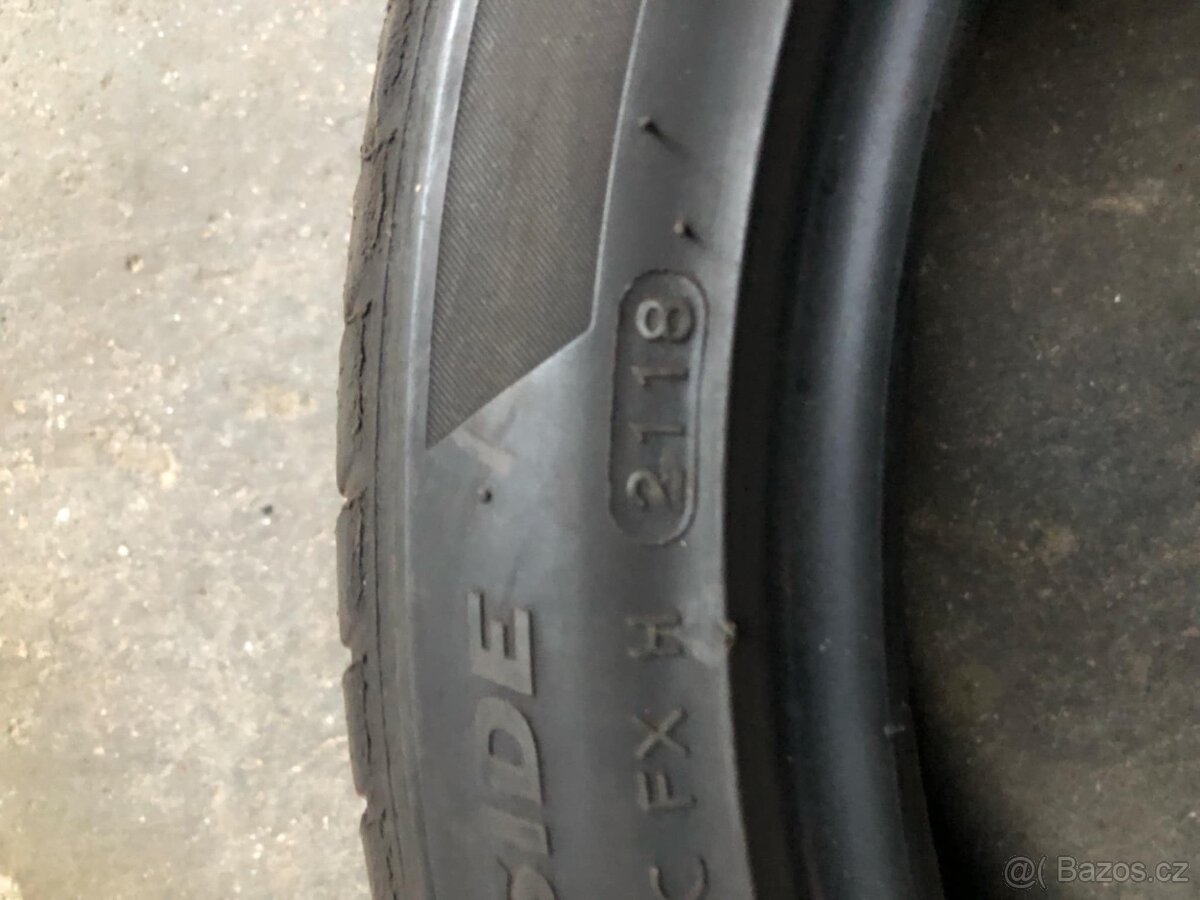 245/40/19 prodám 2 ks zimních pneu - 6