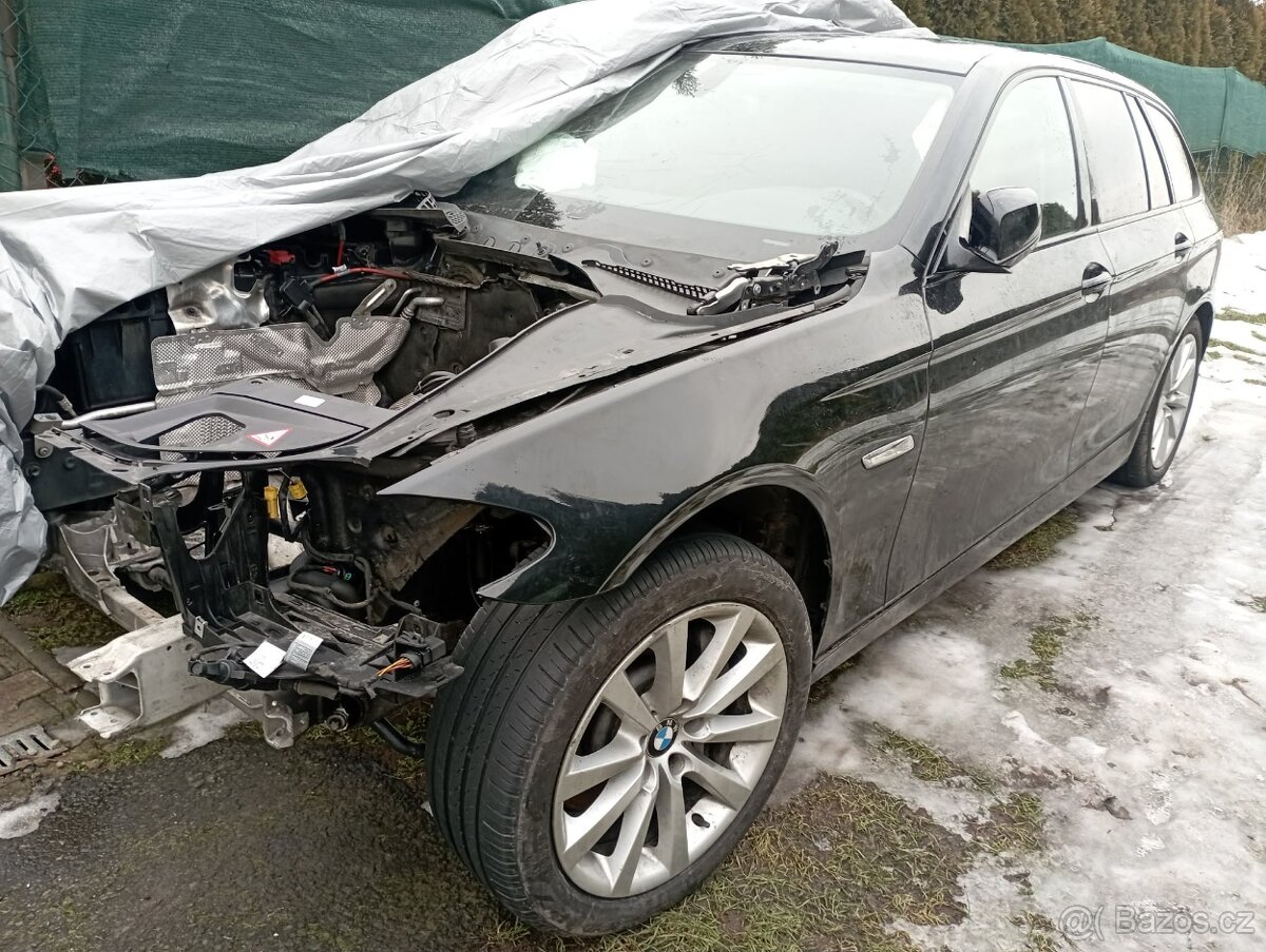 BMW F11 světlý kožený interiér - 6