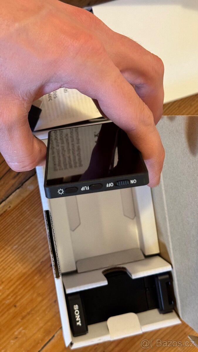 Sony Vlog Monitor - 6