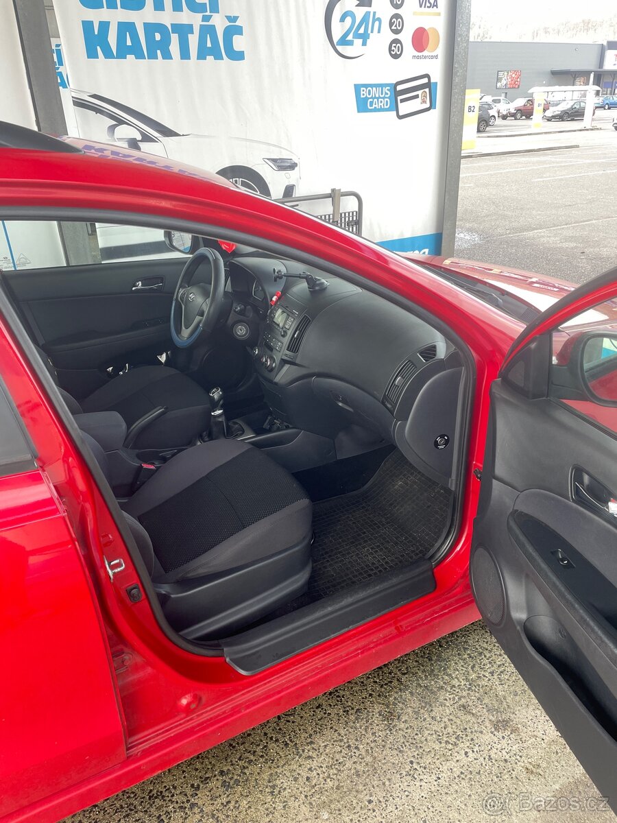 Hyundai i30 2011 1.6CRDi - 6