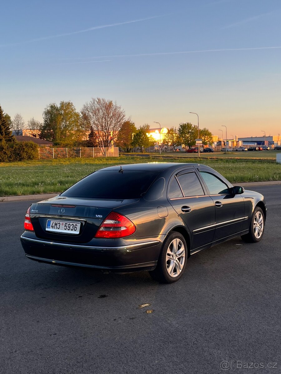 Mercedes E320 - 6