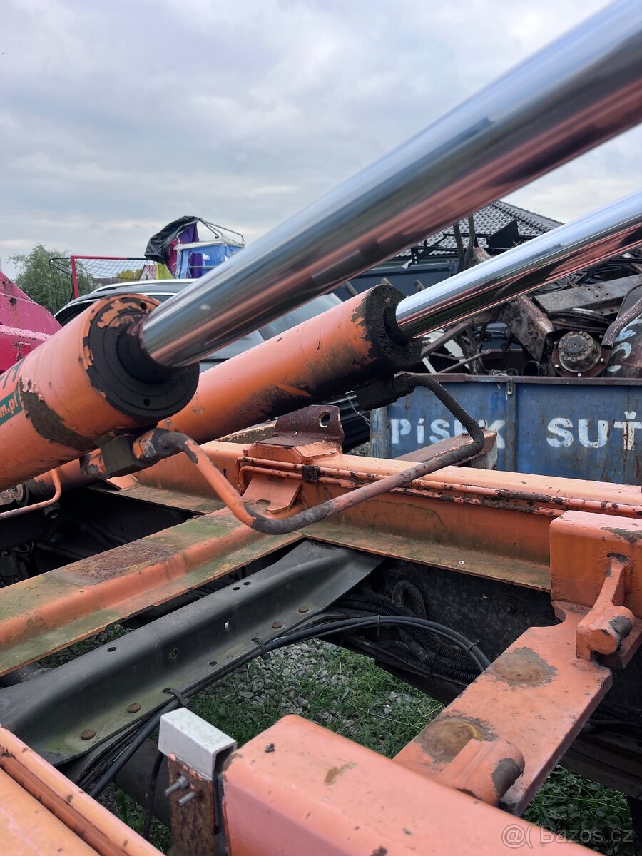 Renault midlum 12.180, hákový nosič kontejneru 1m, HR 2005 - 6