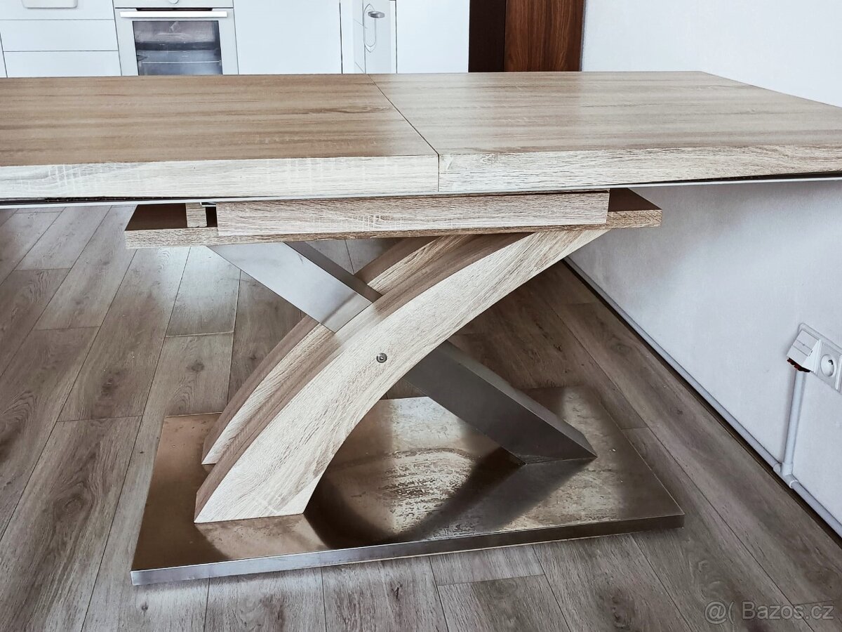 Jídelní stůl a (4ks židle). - 6