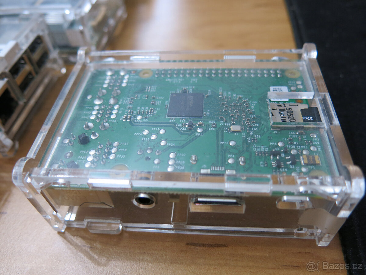 prodám cluster Raspberry Pi 2 a příslušenství - 6