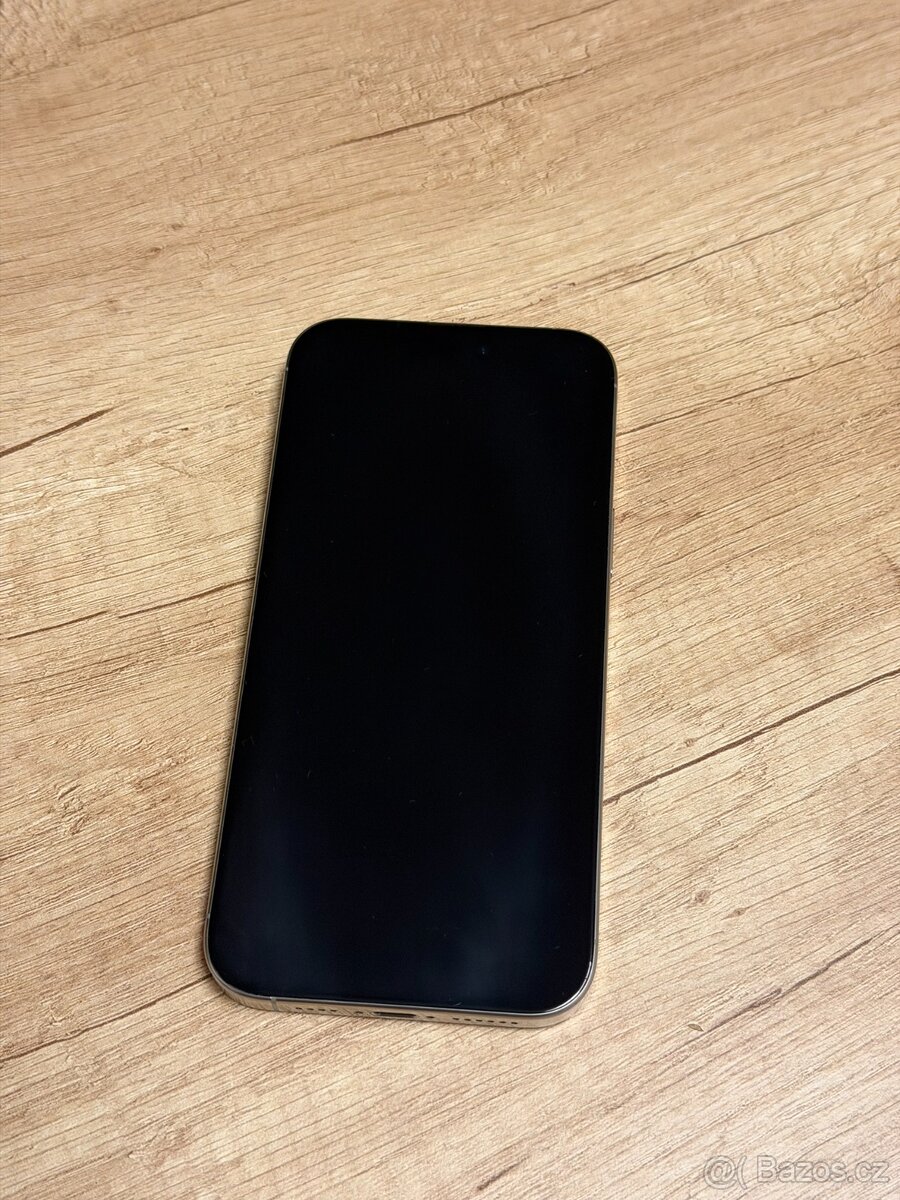 iPhone 16 Pro Max 256 GB + dvě originální pouzdra - 6