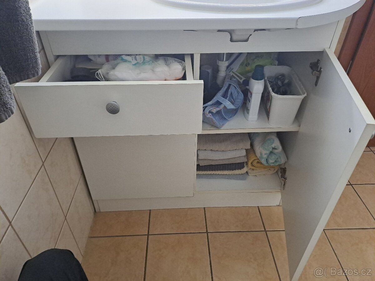 Koupelnova skrinka s umyvadlem - 6