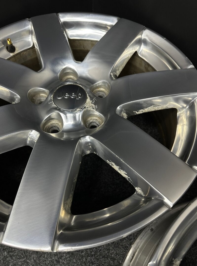 Sada alu Jeep 5x127 18” - 6