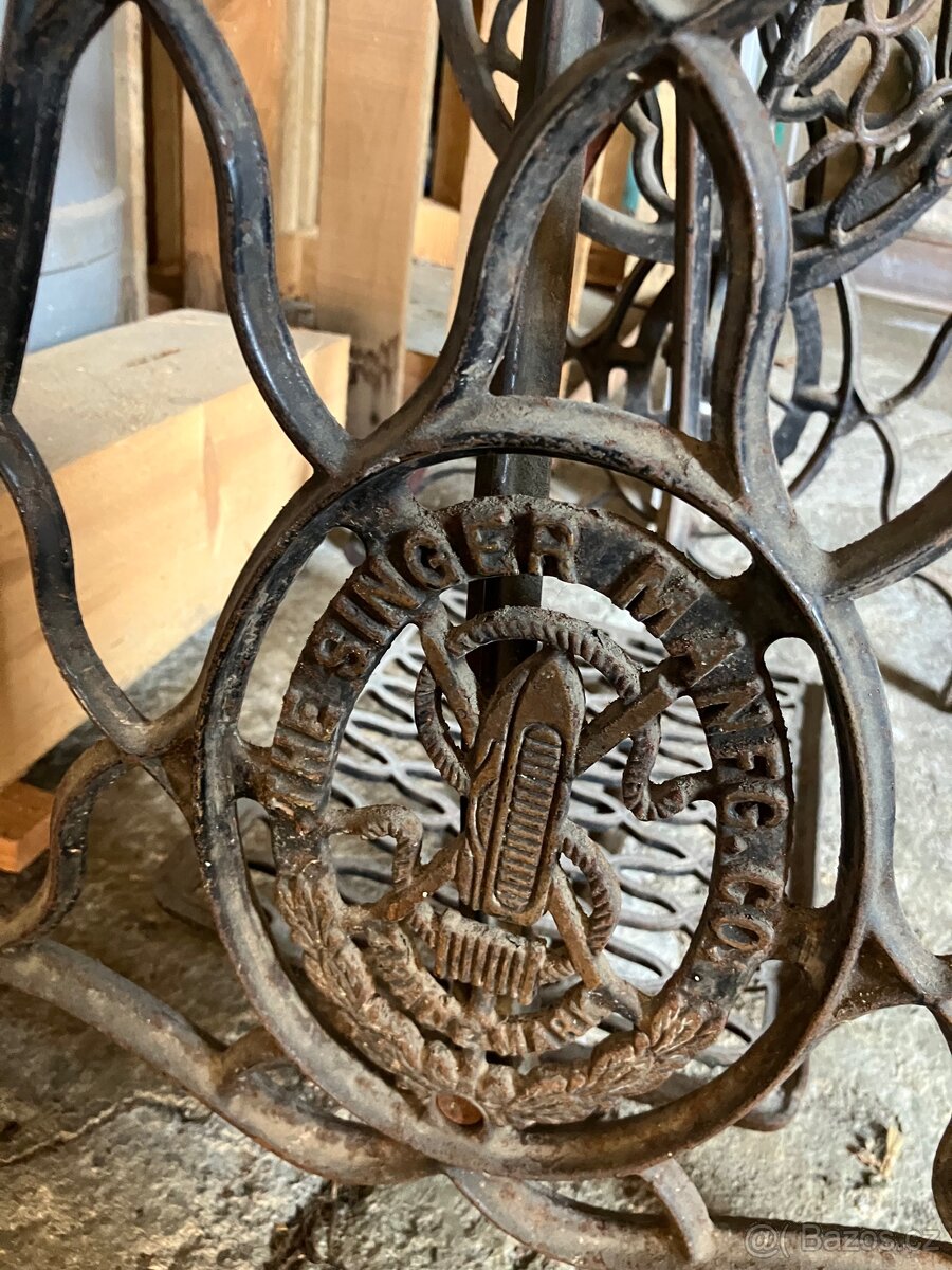 Starožitný šicí stroj - 6