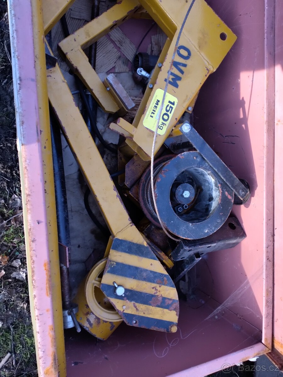 Stavební vrátek, jeřáb. - 6