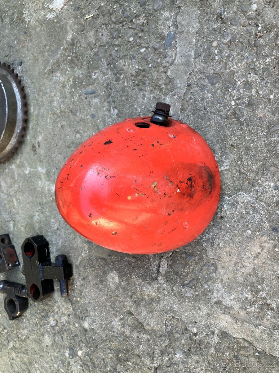 směs auto dílů pro veterány - 6