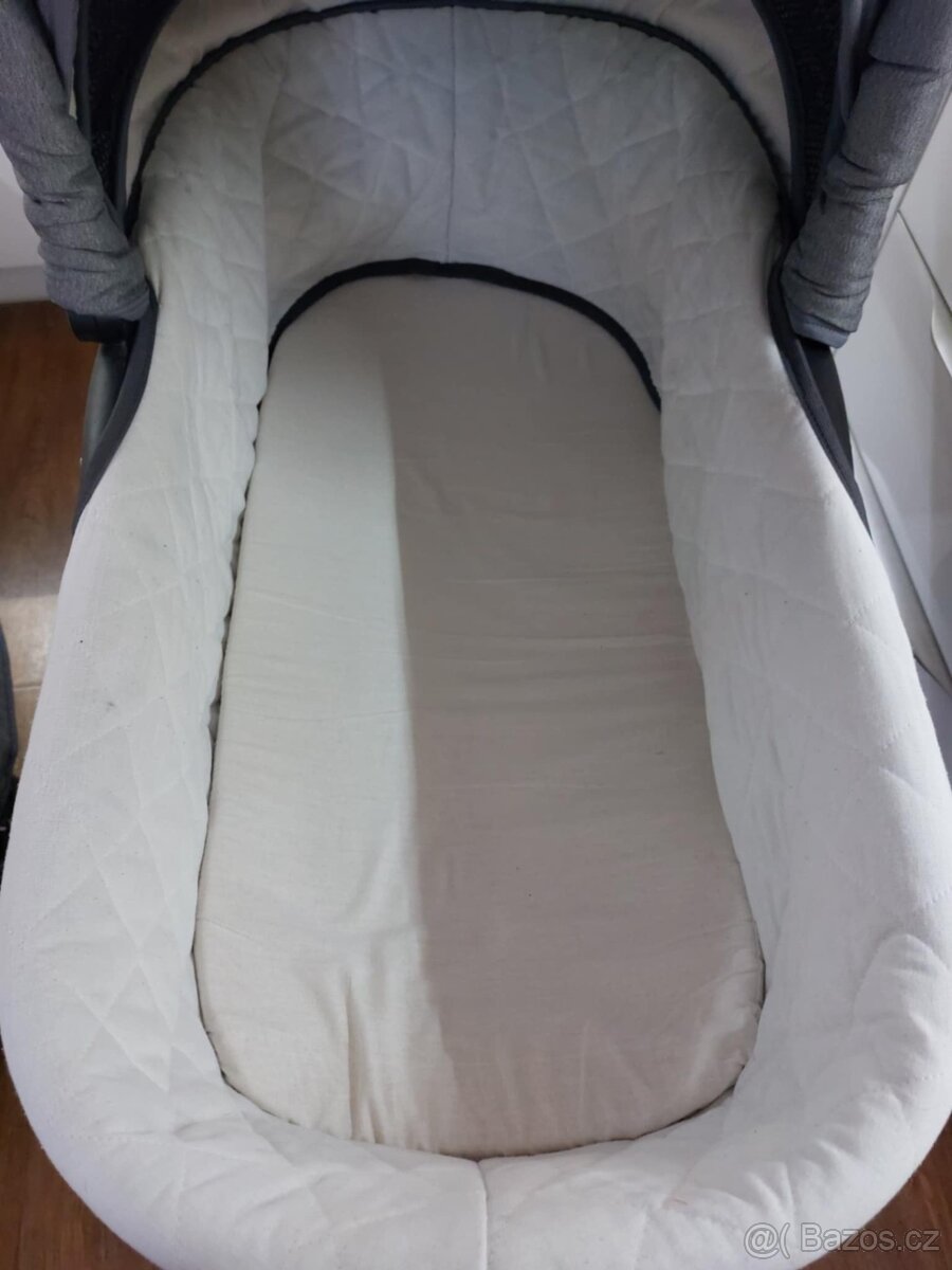 Kombinovaný kočárek + vajíčko - 6