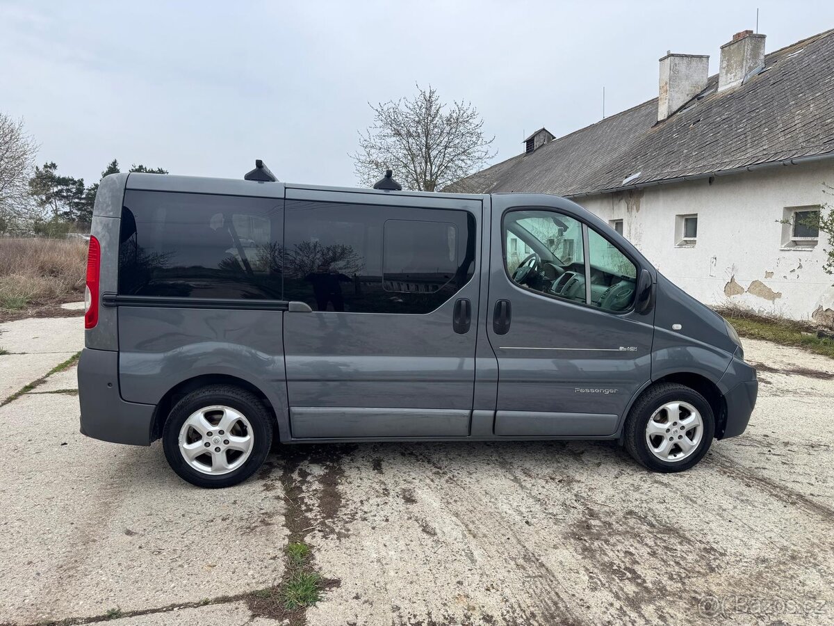 Renault Trafic Passenger 2.0dci, 8 míst - 6