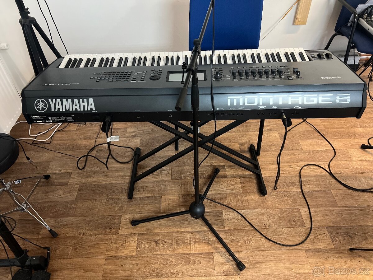Yamaha montage 8 - 6