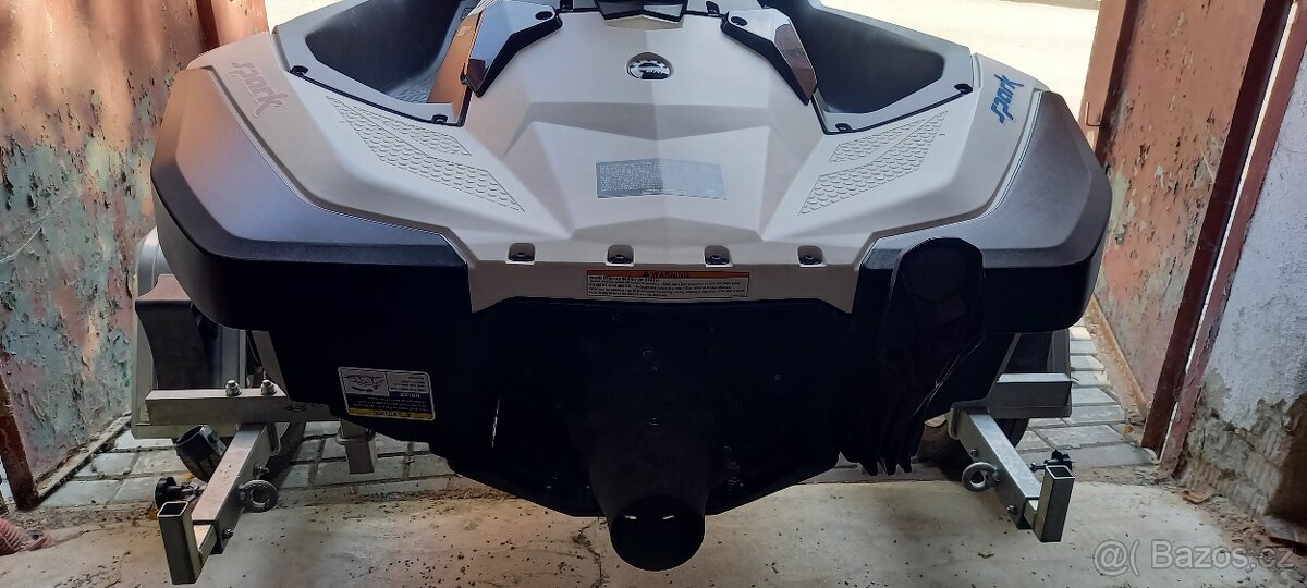 Vodní skútr Seadoo Spark - 6