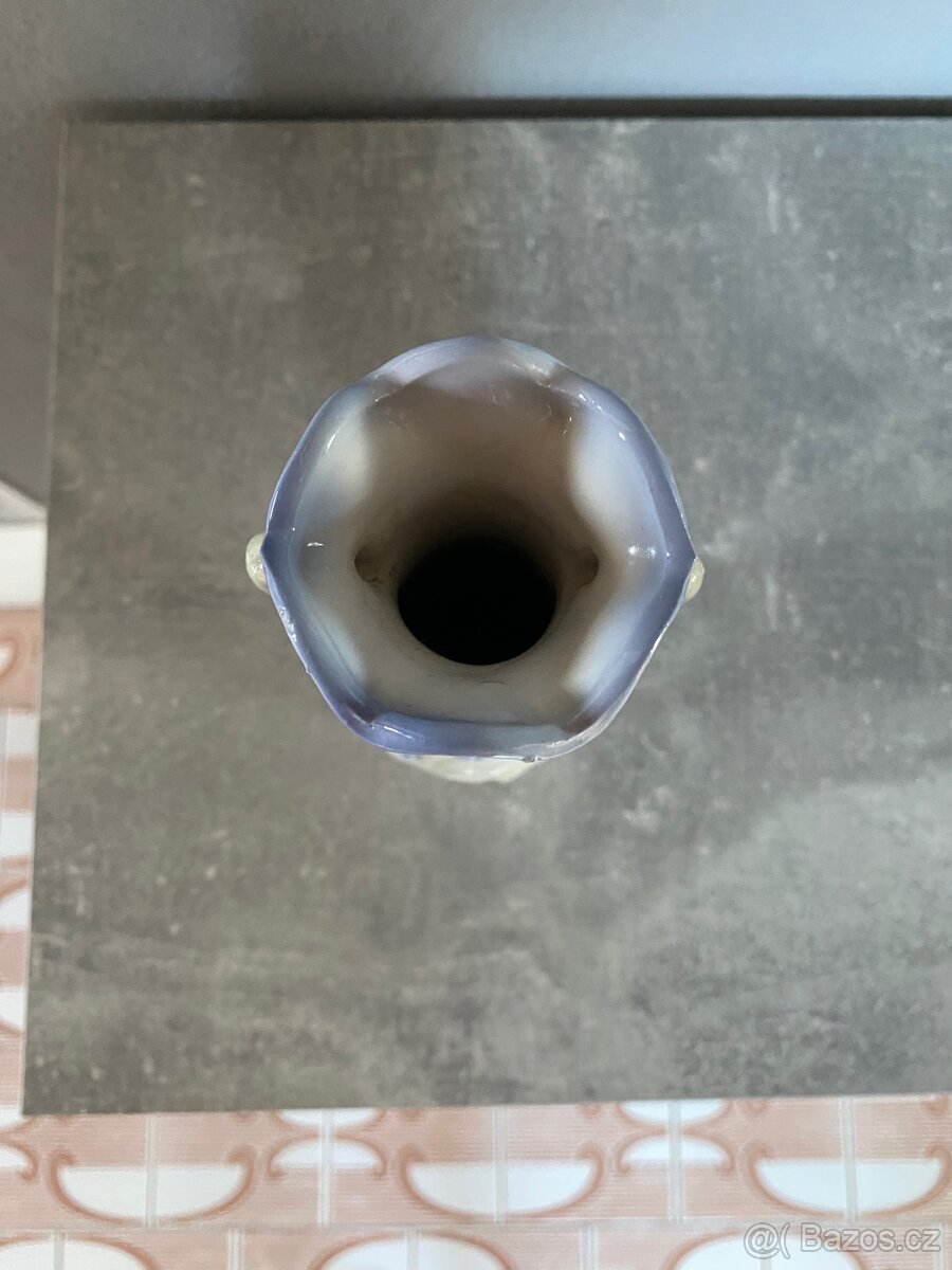 Porcelánová váza - 6