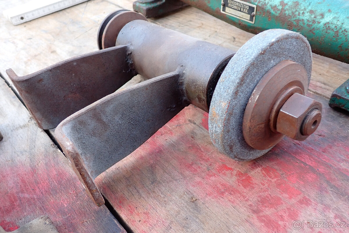 Cirkulárka - hřídele - 6