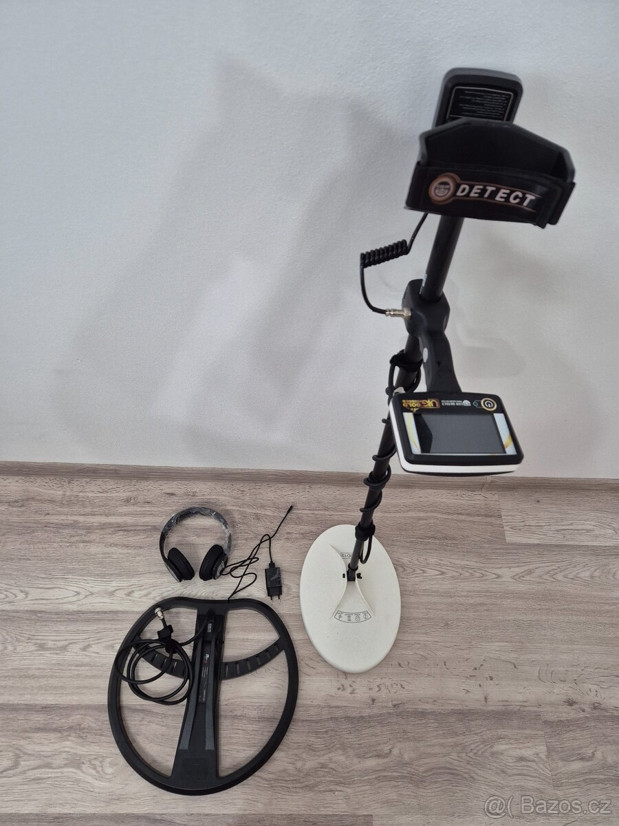 NOVA ZĽAVA Detektor kovov UIG GOLD DIGGER - 6
