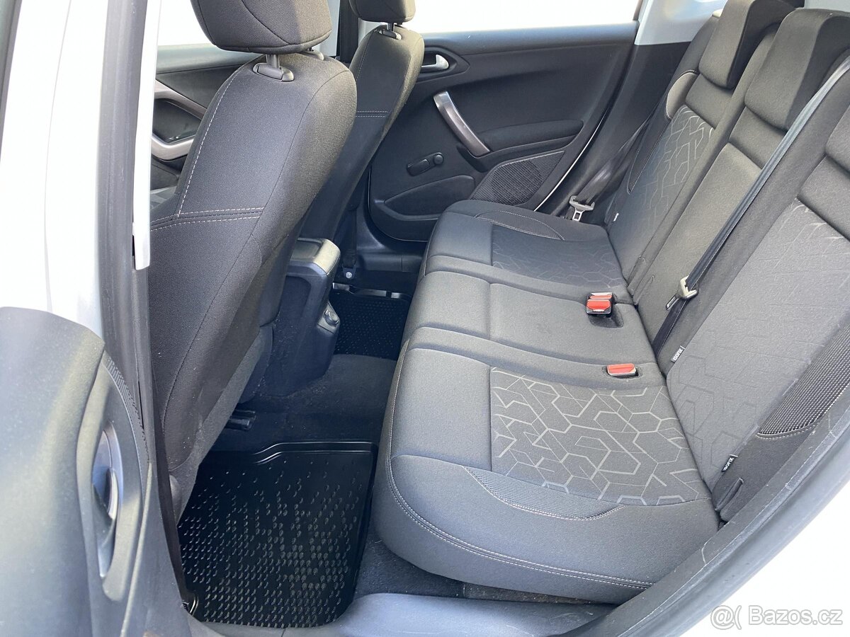 Peugeot 2008 1.2PT , 60 kW benzín, 2016 - 6