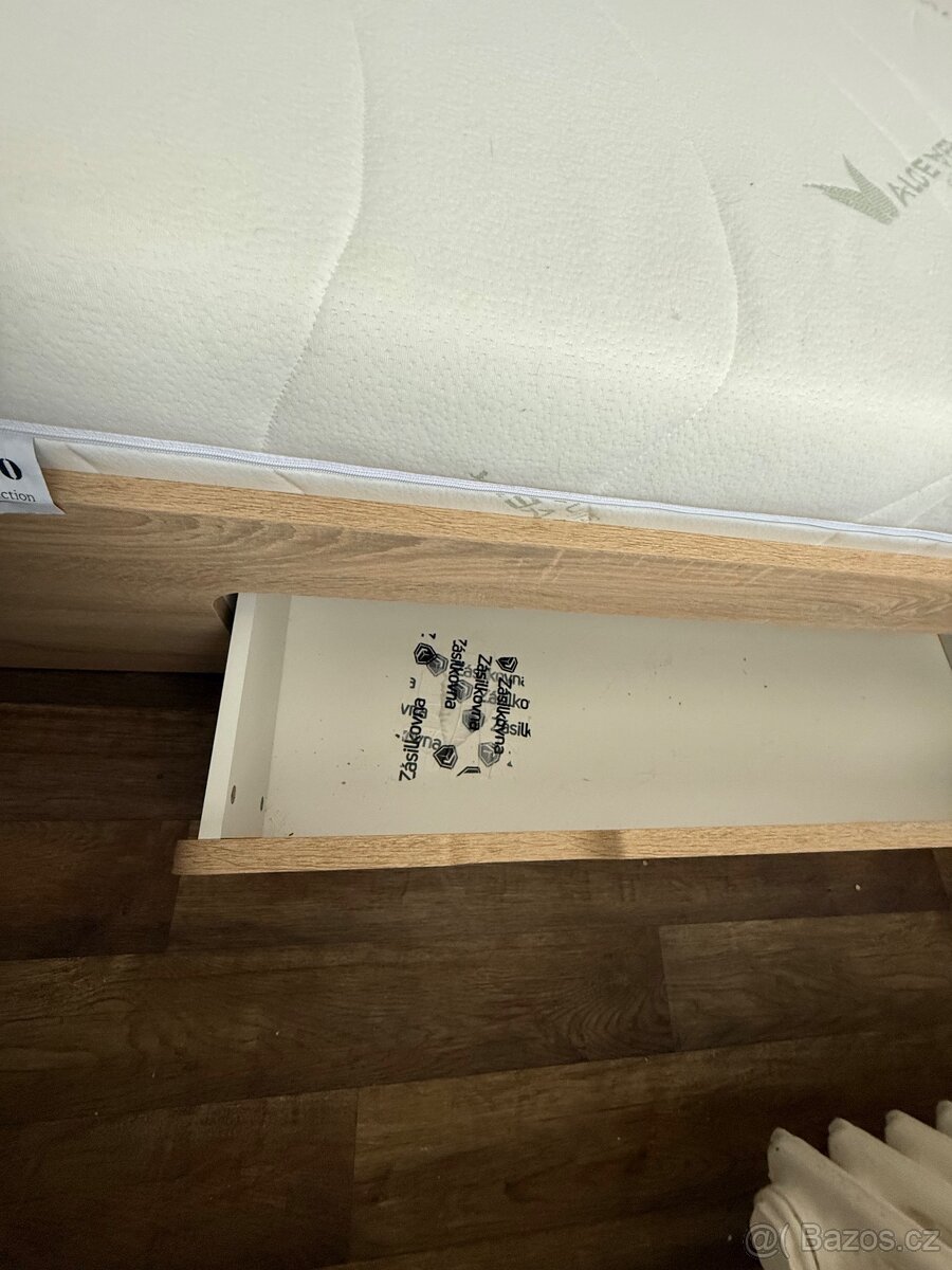 LED postel - půl roku stará - 6