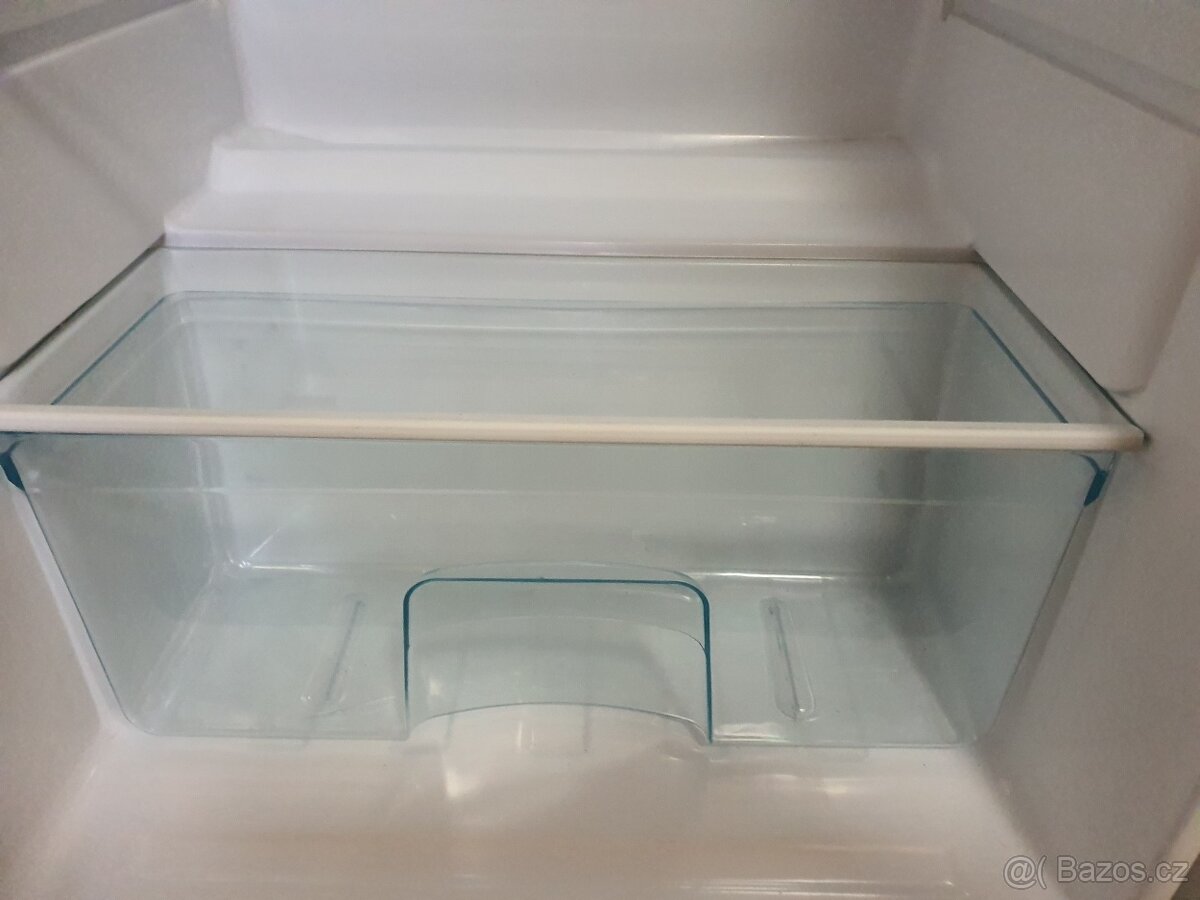 zánovní moderní lednice tř.A+ s mrazákem - 6